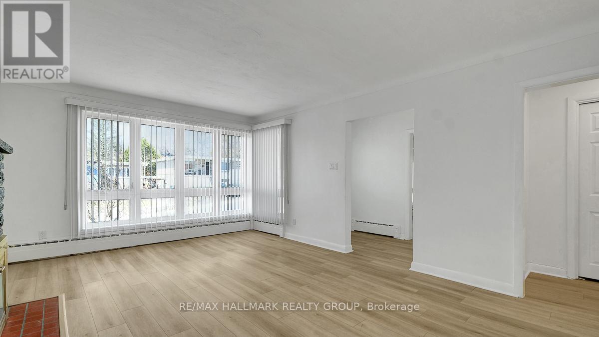 2 - 264 Michel Circle, Ottawa, Ontario  K1L 7P9 - Photo 2 - X13111366