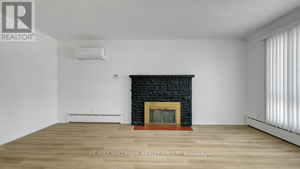 2 - 264 Michel Circle, Ottawa, Ontario  K1L 7P9 - Photo 4 - X13111366