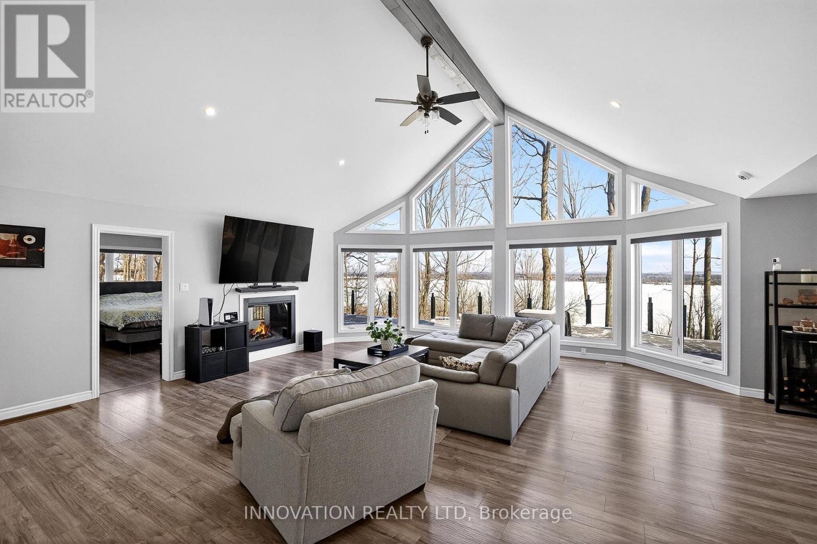 731 Usborne Street, Mcnab/braeside, Ontario  K0A 1G0 - Photo 15 - X13111374