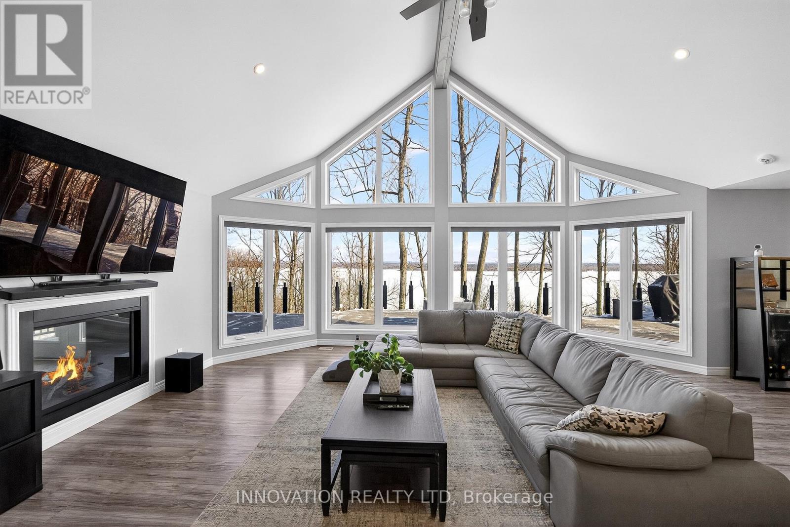 731 Usborne Street, Mcnab/braeside, Ontario  K0A 1G0 - Photo 16 - X13111374