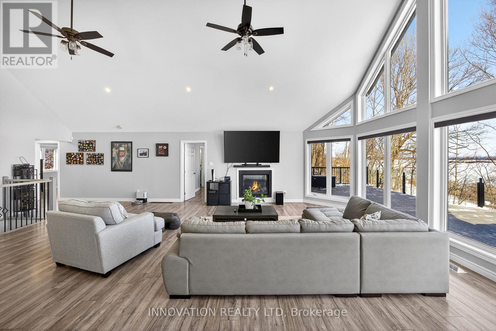 731 Usborne Street, Mcnab/braeside, Ontario  K0A 1G0 - Photo 17 - X13111374