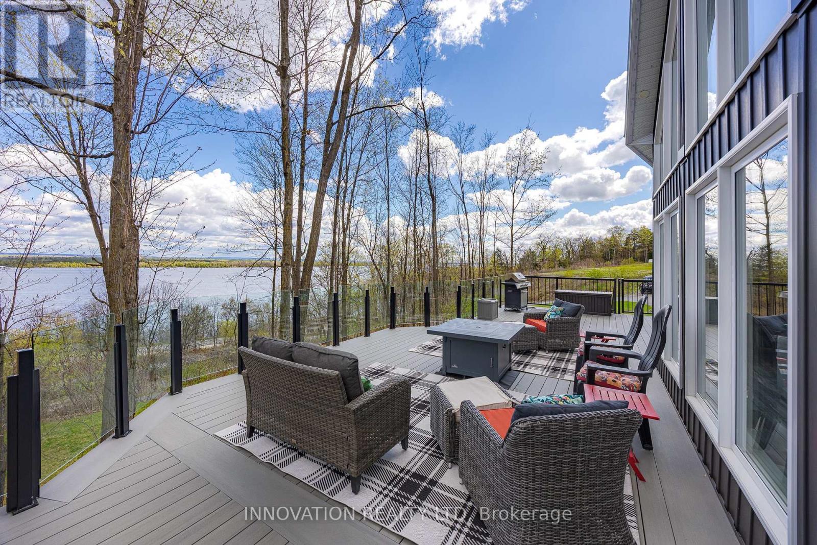 731 Usborne Street, Mcnab/braeside, Ontario  K0A 1G0 - Photo 2 - X13111374
