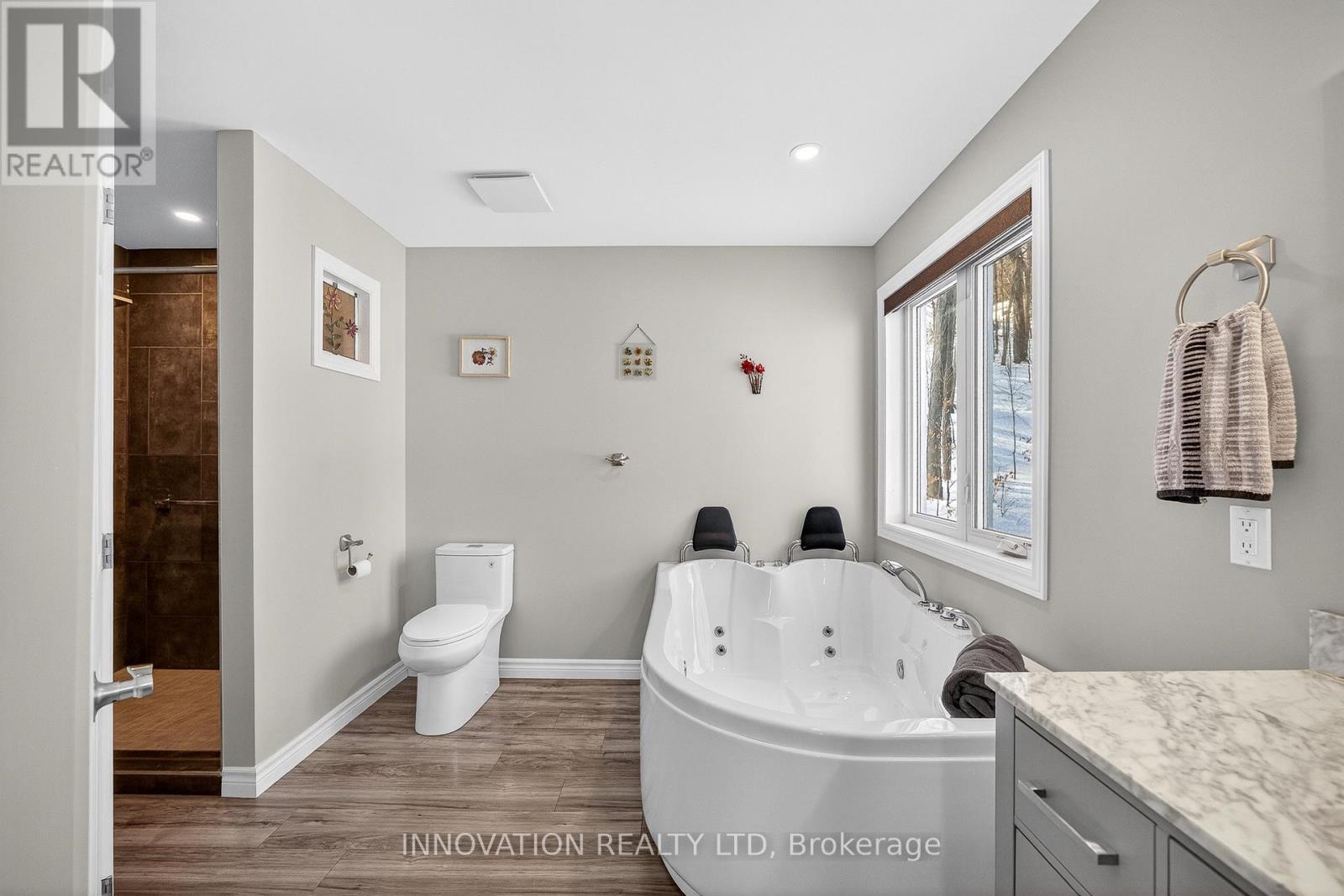 731 Usborne Street, Mcnab/braeside, Ontario  K0A 1G0 - Photo 31 - X13111374