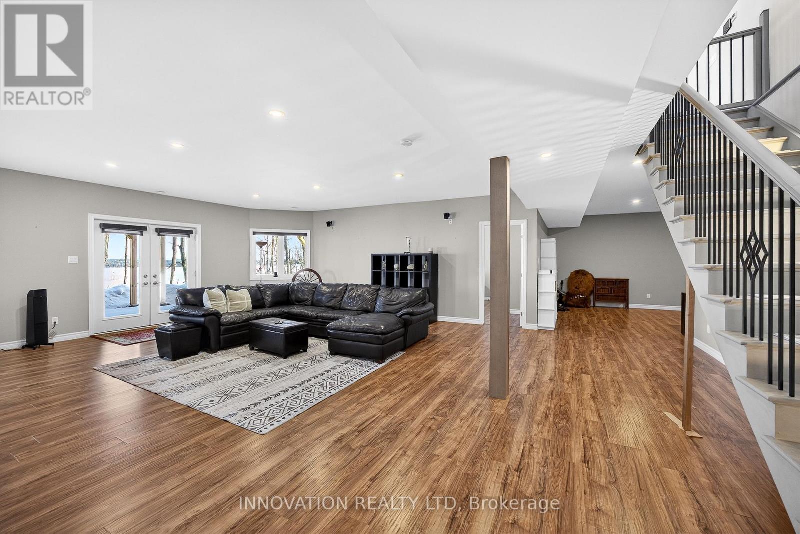 731 Usborne Street, Mcnab/braeside, Ontario  K0A 1G0 - Photo 41 - X13111374
