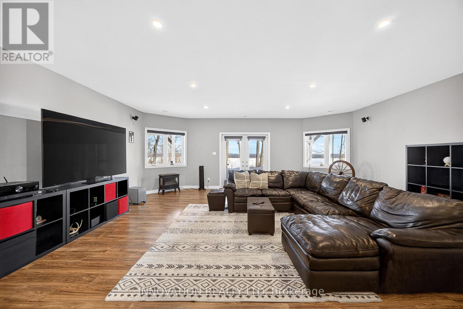 731 Usborne Street, Mcnab/braeside, Ontario  K0A 1G0 - Photo 42 - X13111374