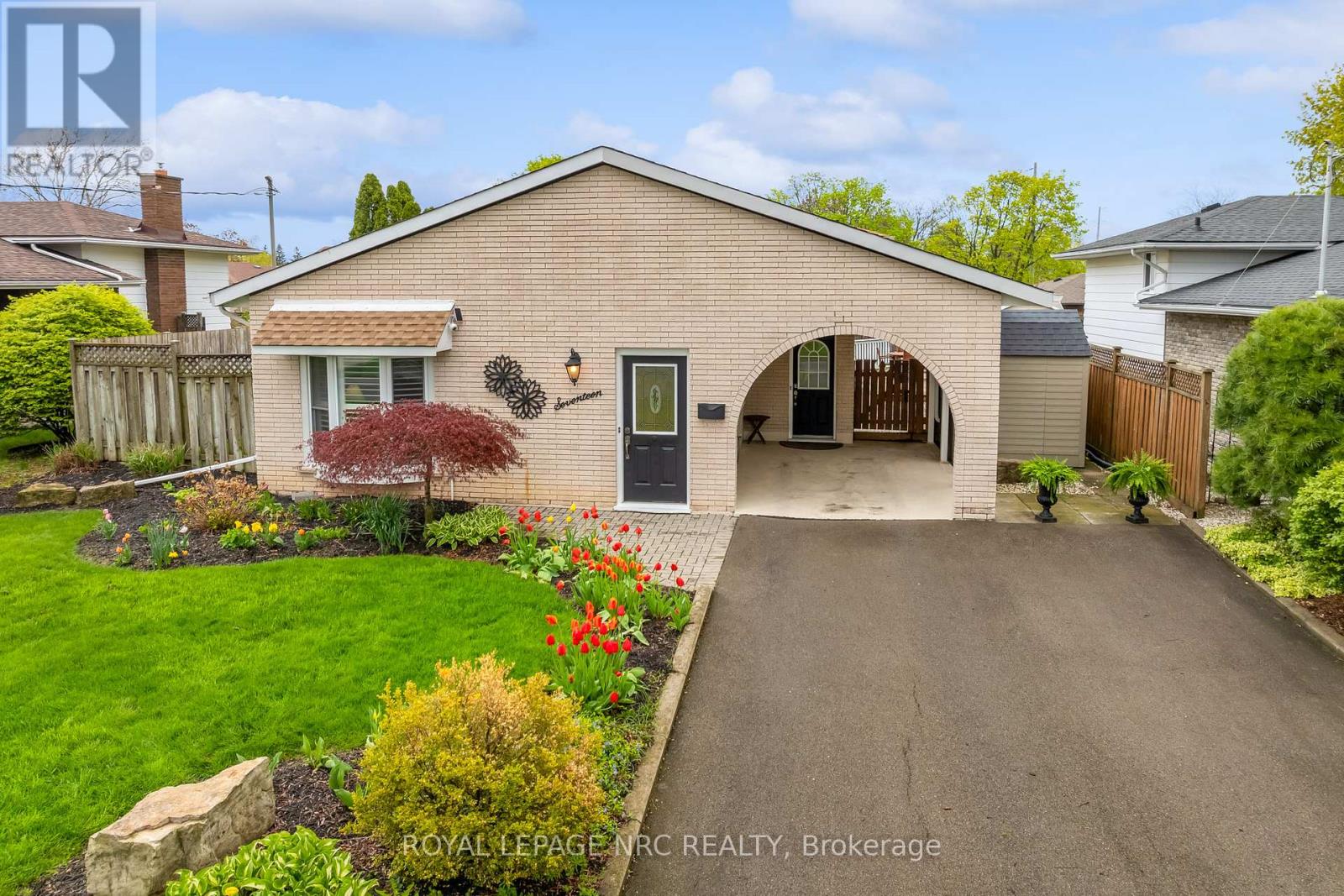 17 Baraniuk Street, St. Catharines, Ontario  L2N 1N4 - Photo 2 - X13111360