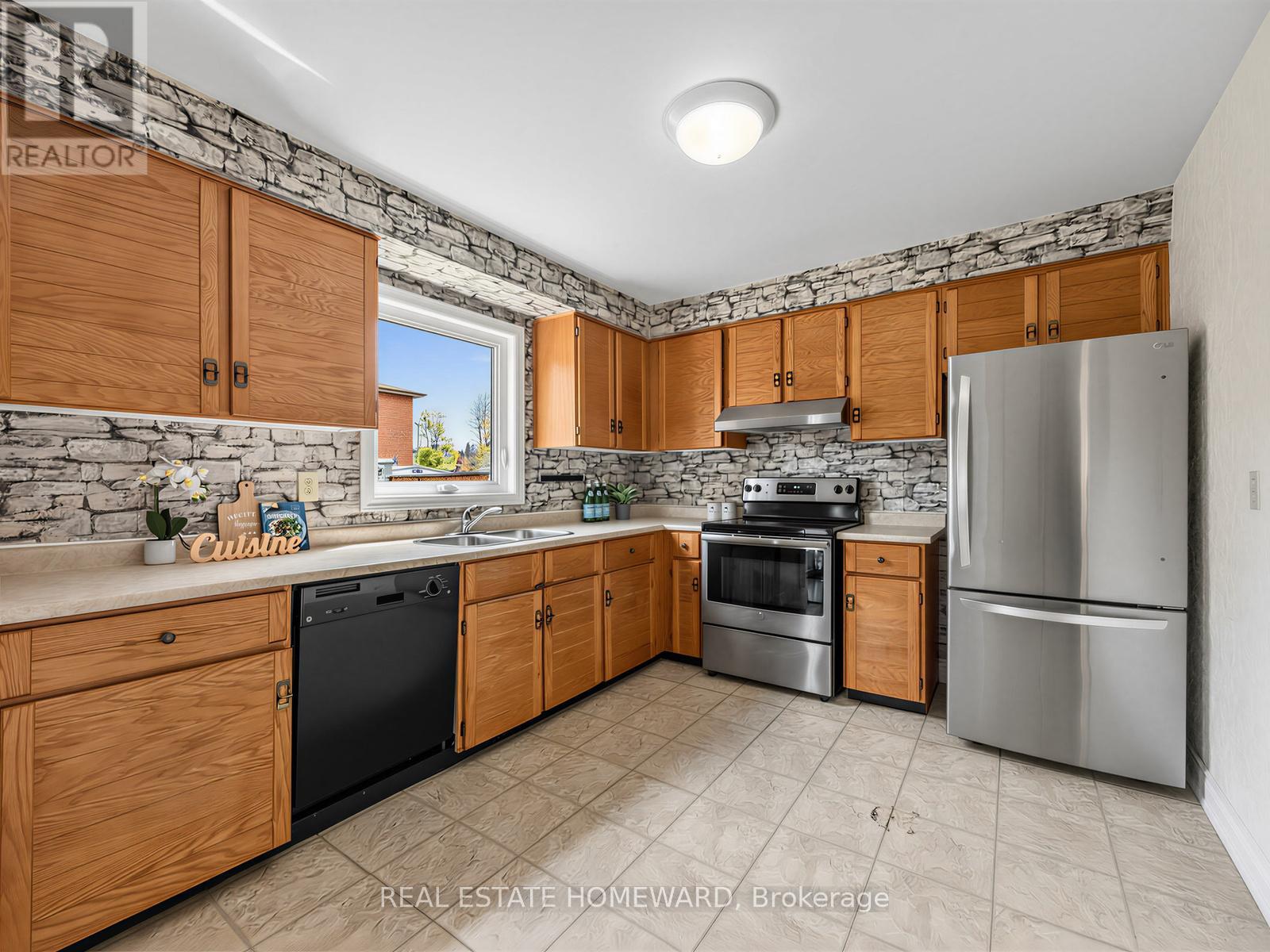 77 Bendamere Crescent, Markham, Ontario  L3P 6Y1 - Photo 7 - N13109674
