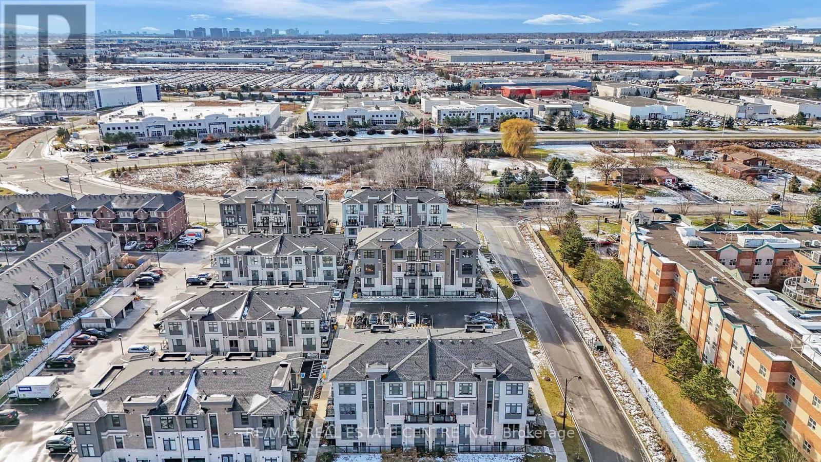 G32 (312) - 10 Halliford Place, Brampton, Ontario  L6P 0N5 - Photo 3 - W12967296