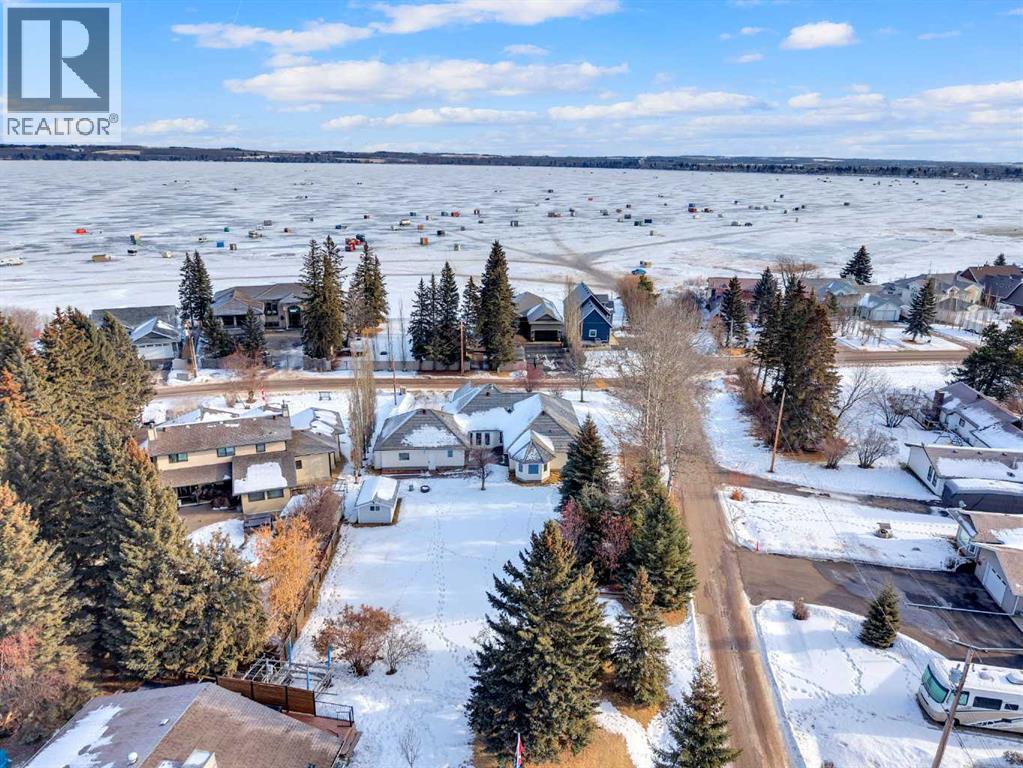 2 Grand Avenue, Norglenwold, Alberta  T4S 1S5 - Photo 37 - A2278730