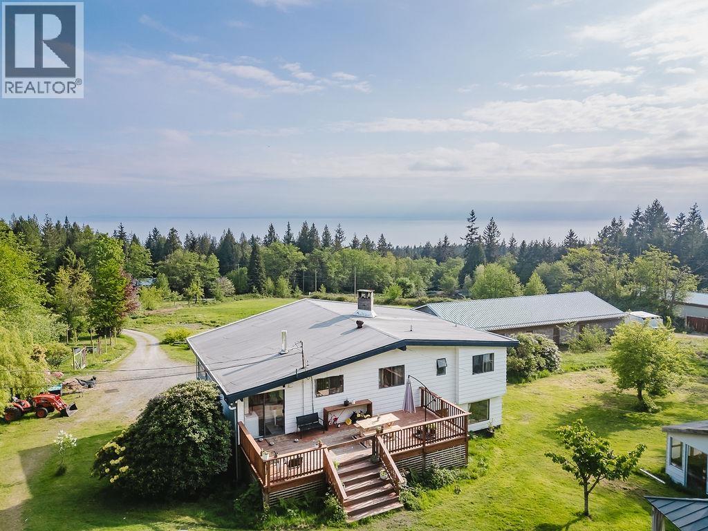 1972 Ranch Road, Roberts Creek, British Columbia  V0N 2W5 - Photo 2 - R3121810