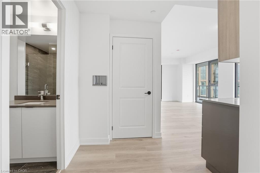2075 Lakeshore Road Unit# 1908, Burlington, Ontario  L7R 1E2 - Photo 4 - 40827728