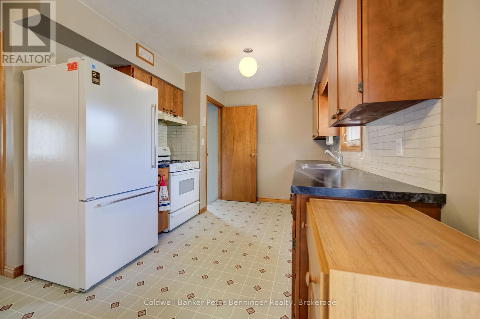 106 Orange Street, Brockton, Ontario  N0G 2V0 - Photo 11 - X13111340