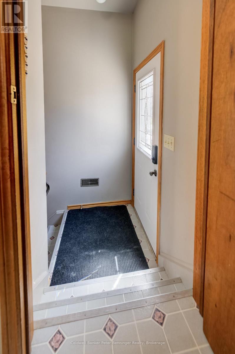 106 Orange Street, Brockton, Ontario  N0G 2V0 - Photo 13 - X13111340