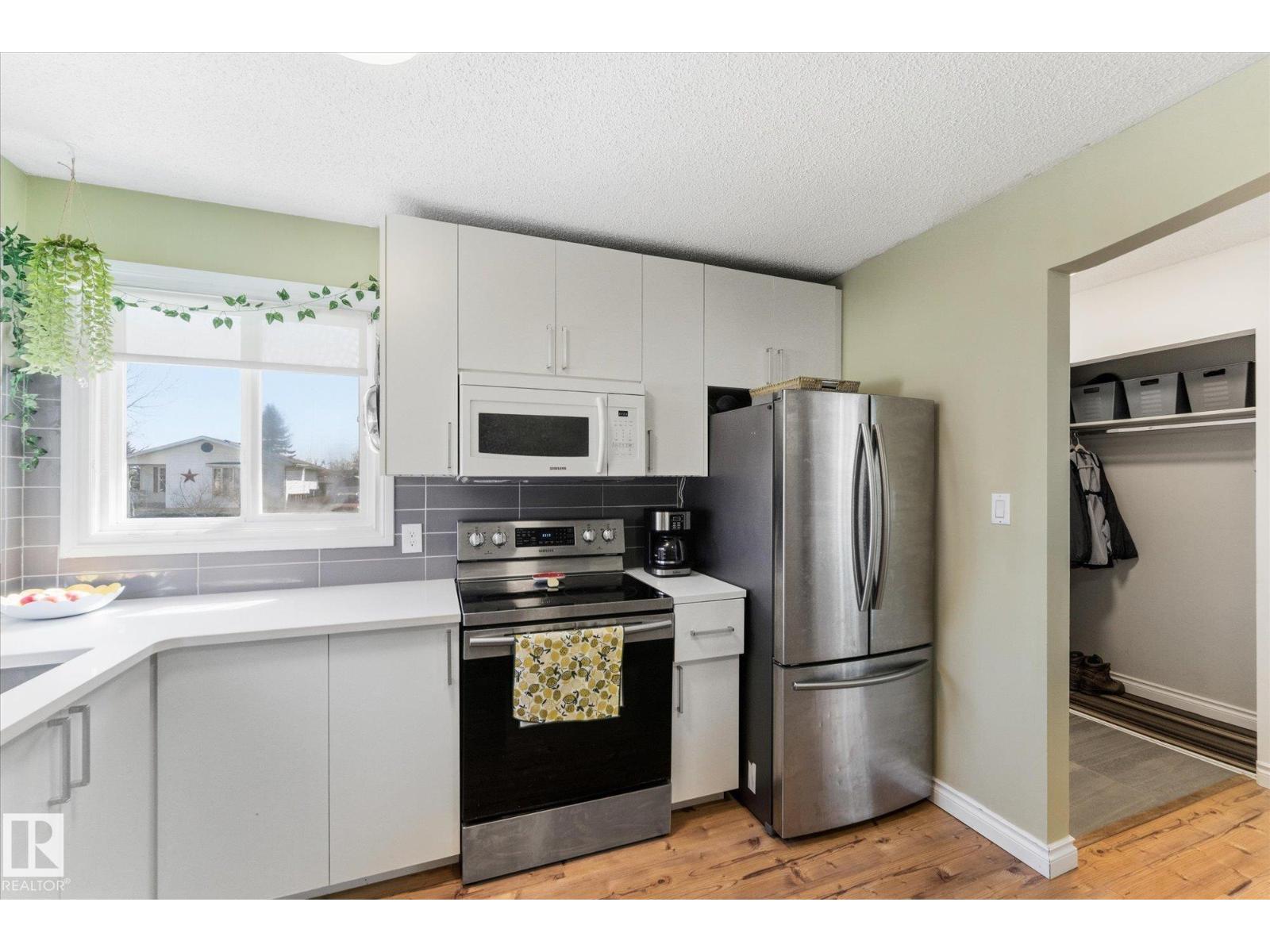 5702 50 St, Stony Plain, Alberta  T7Z 1A8 - Photo 11 - E4486979