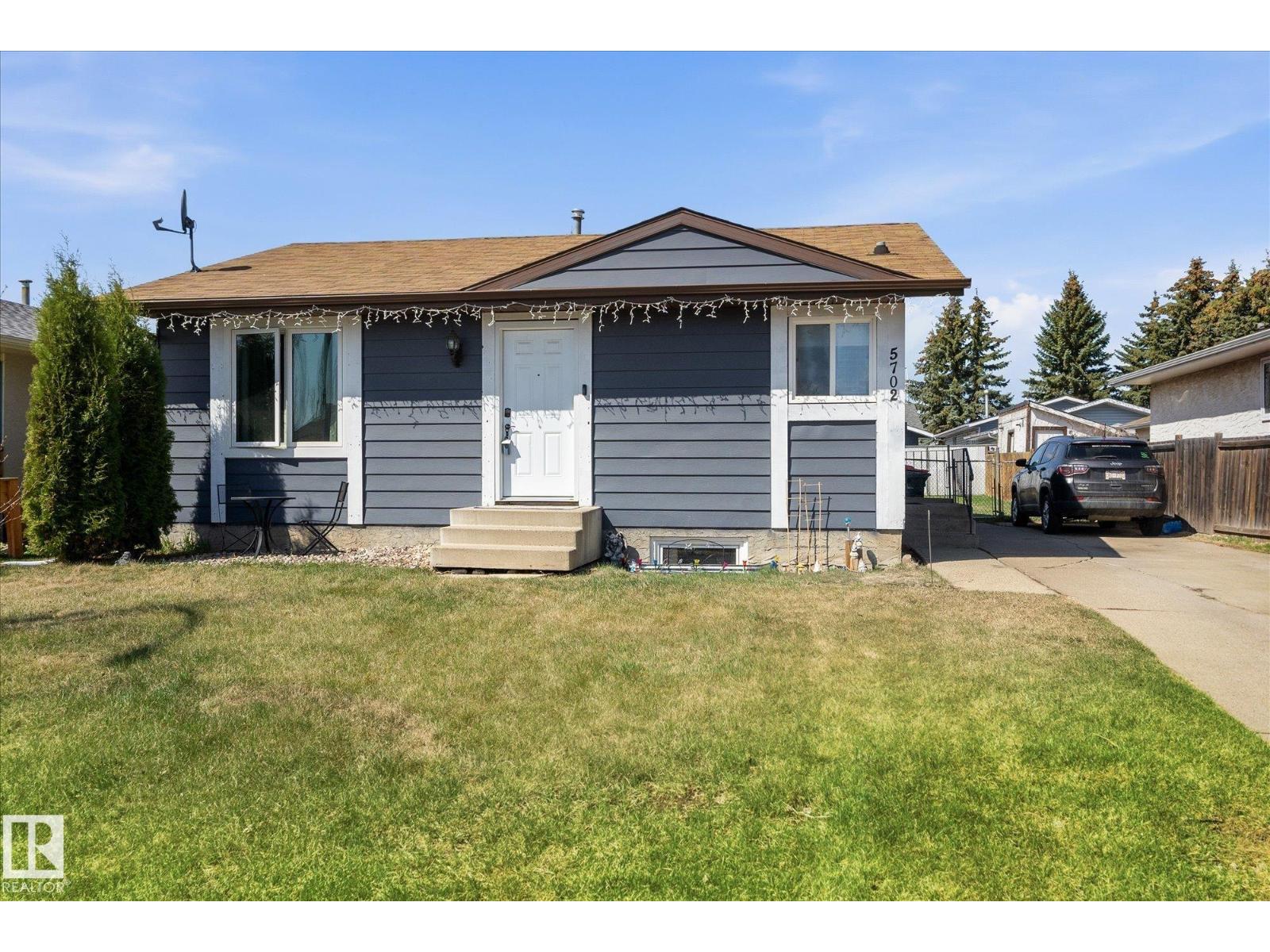 5702 50 St, Stony Plain, Alberta  T7Z 1A8 - Photo 2 - E4486979