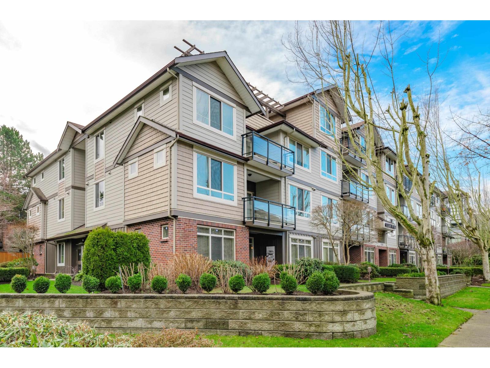 406 15368 17a Avenue Avenue, Surrey, British Columbia  V4A 1V3 - Photo 1 - R3120937