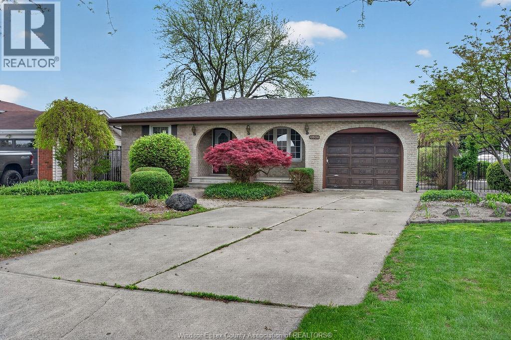 10626 Keating Crescent, Windsor, Ontario N8R 1T5 - Photo 2 - 26010702