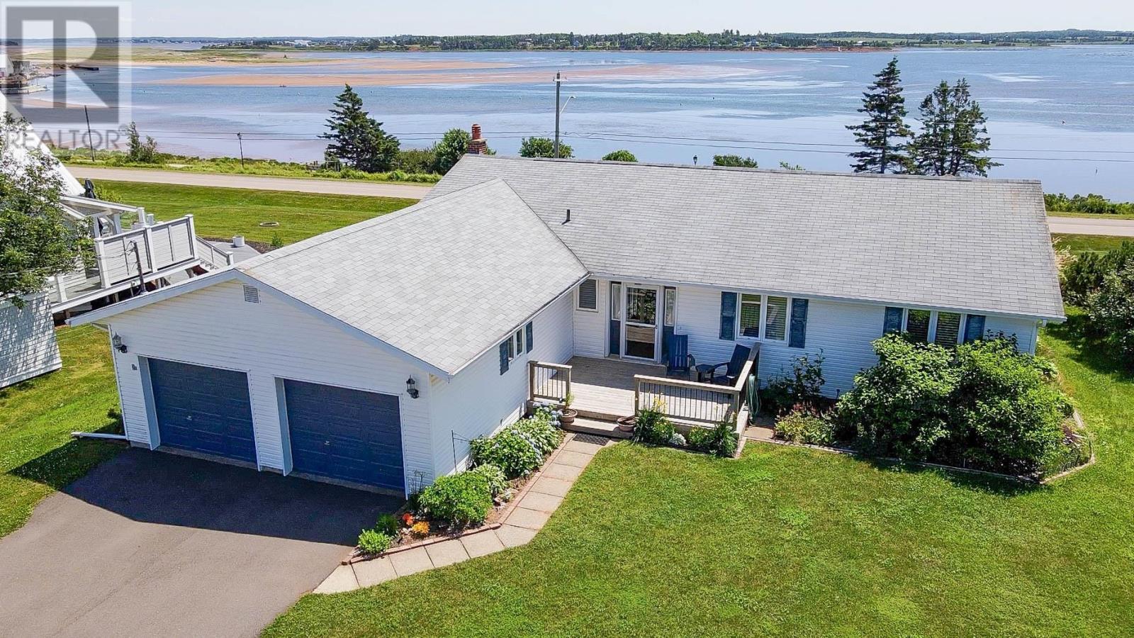 28 Lantern Hill Drive, North Rustico, Prince Edward Island  C0A 1N0 - Photo 1 - 202610436