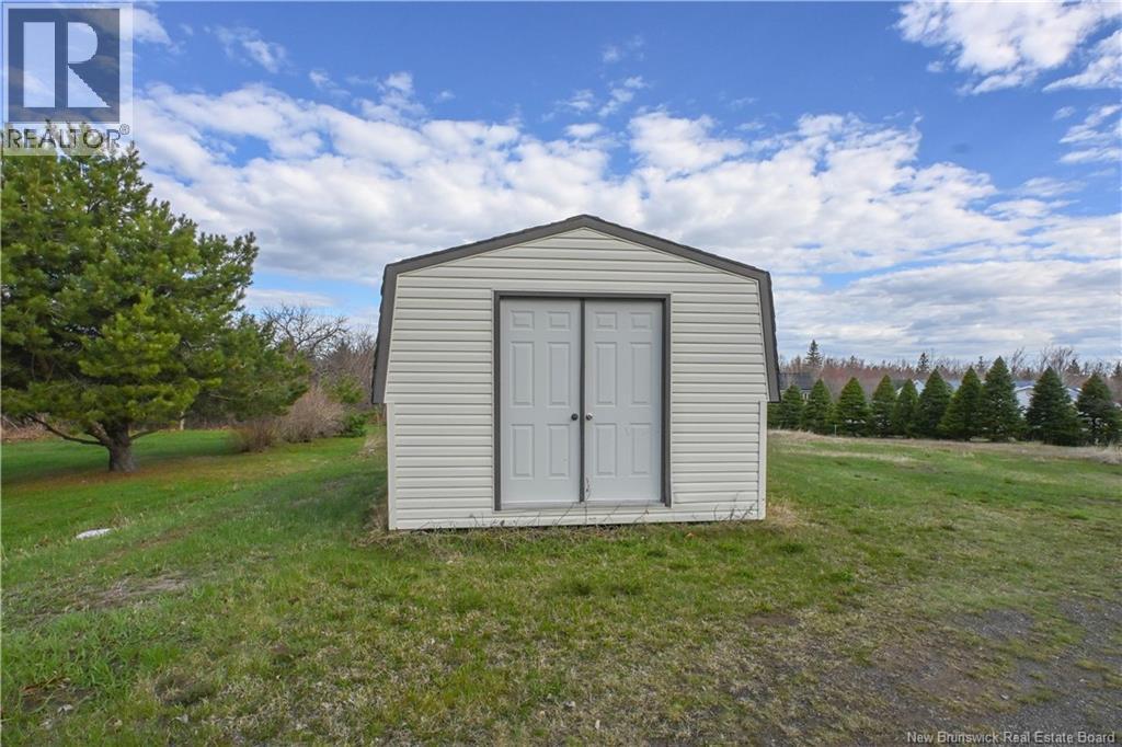 655 Saint-Pierre Ouest Boulevard, Caraquet, New Brunswick  E1W 1A2 - Photo 5 - NB131688