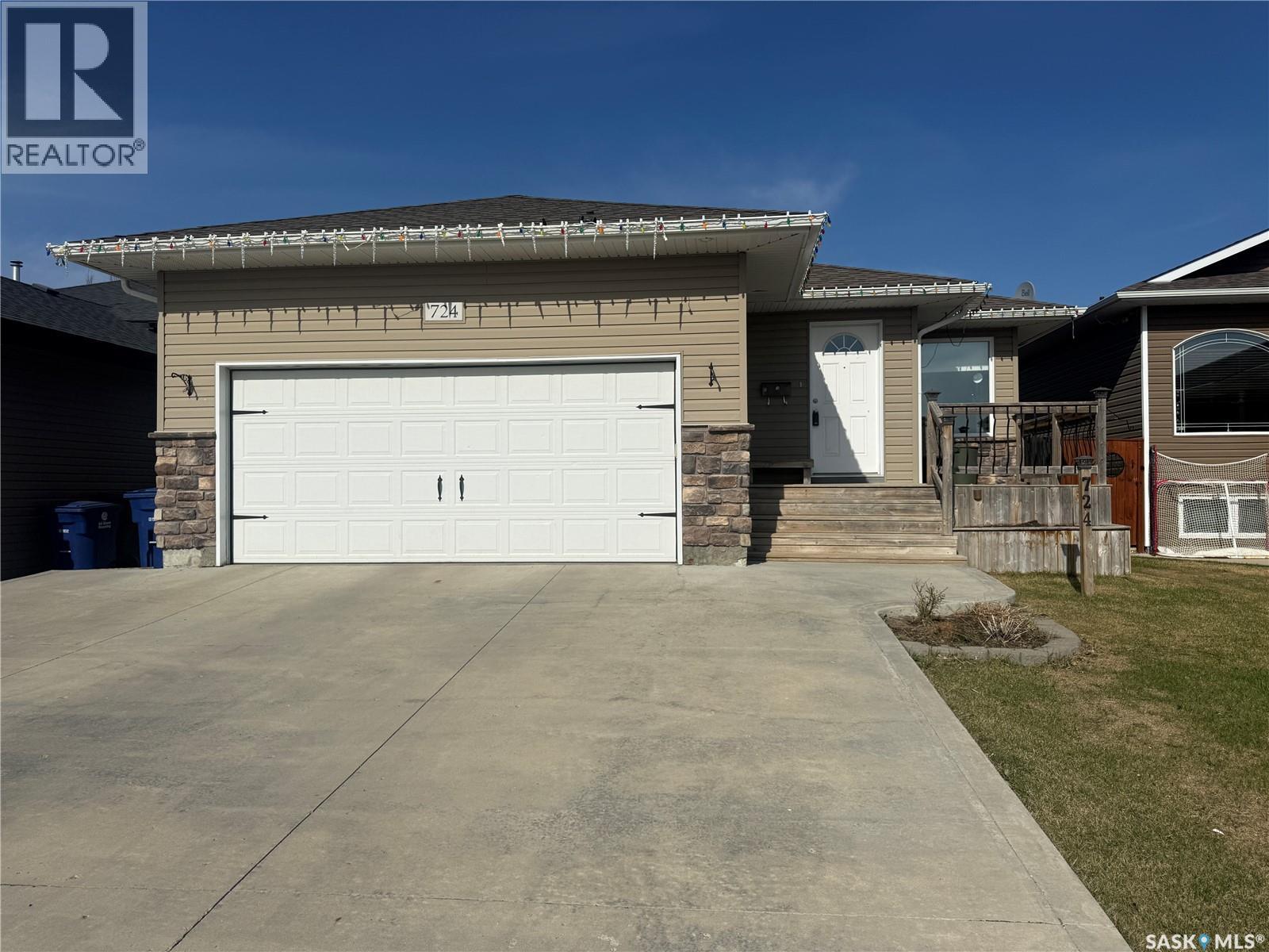 724 Quessy Drive, Martensville, Saskatchewan  S0K 0A2 - Photo 1 - SK034511