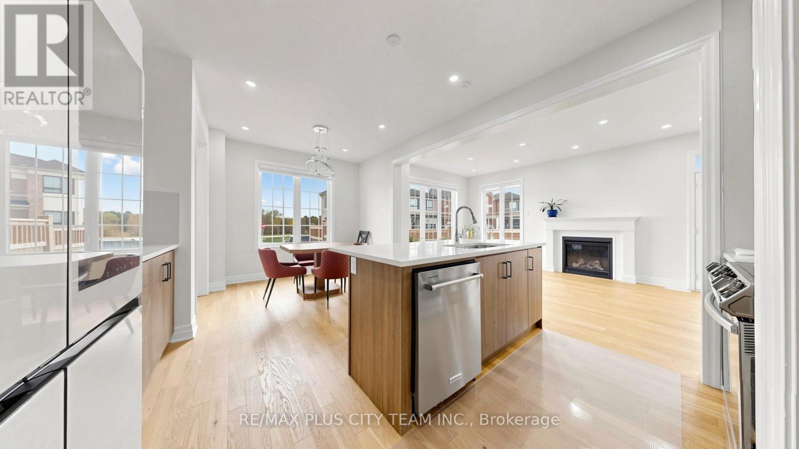 1 George Roman Avenue, Markham, Ontario  L6C 3L9 - Photo 11 - N13097428