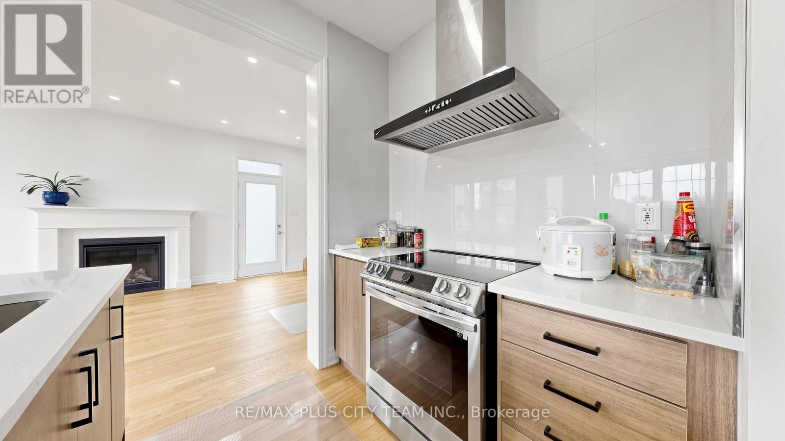 1 George Roman Avenue, Markham, Ontario  L6C 3L9 - Photo 12 - N13097428