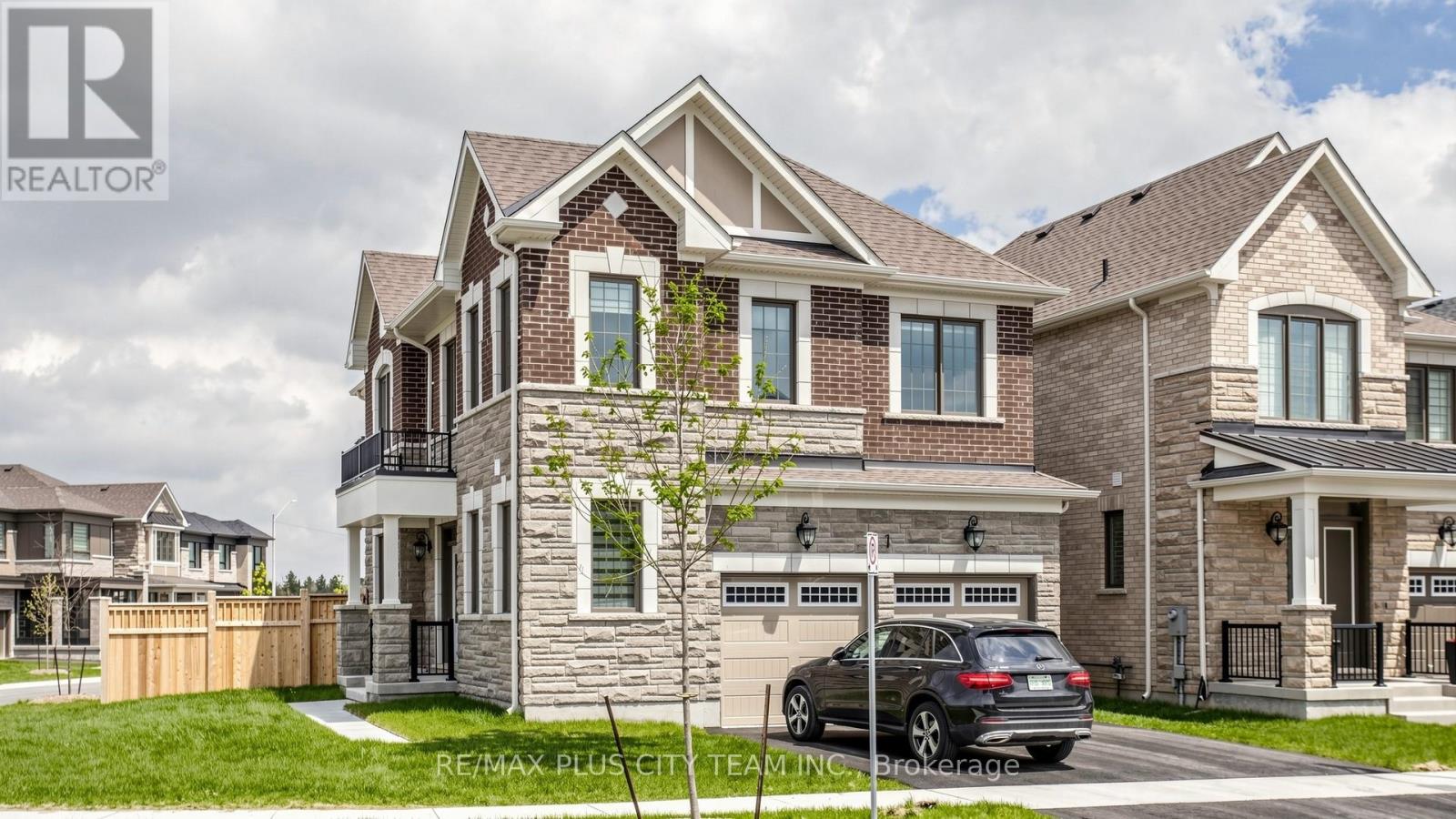1 George Roman Avenue, Markham, Ontario  L6C 3L9 - Photo 2 - N13097428