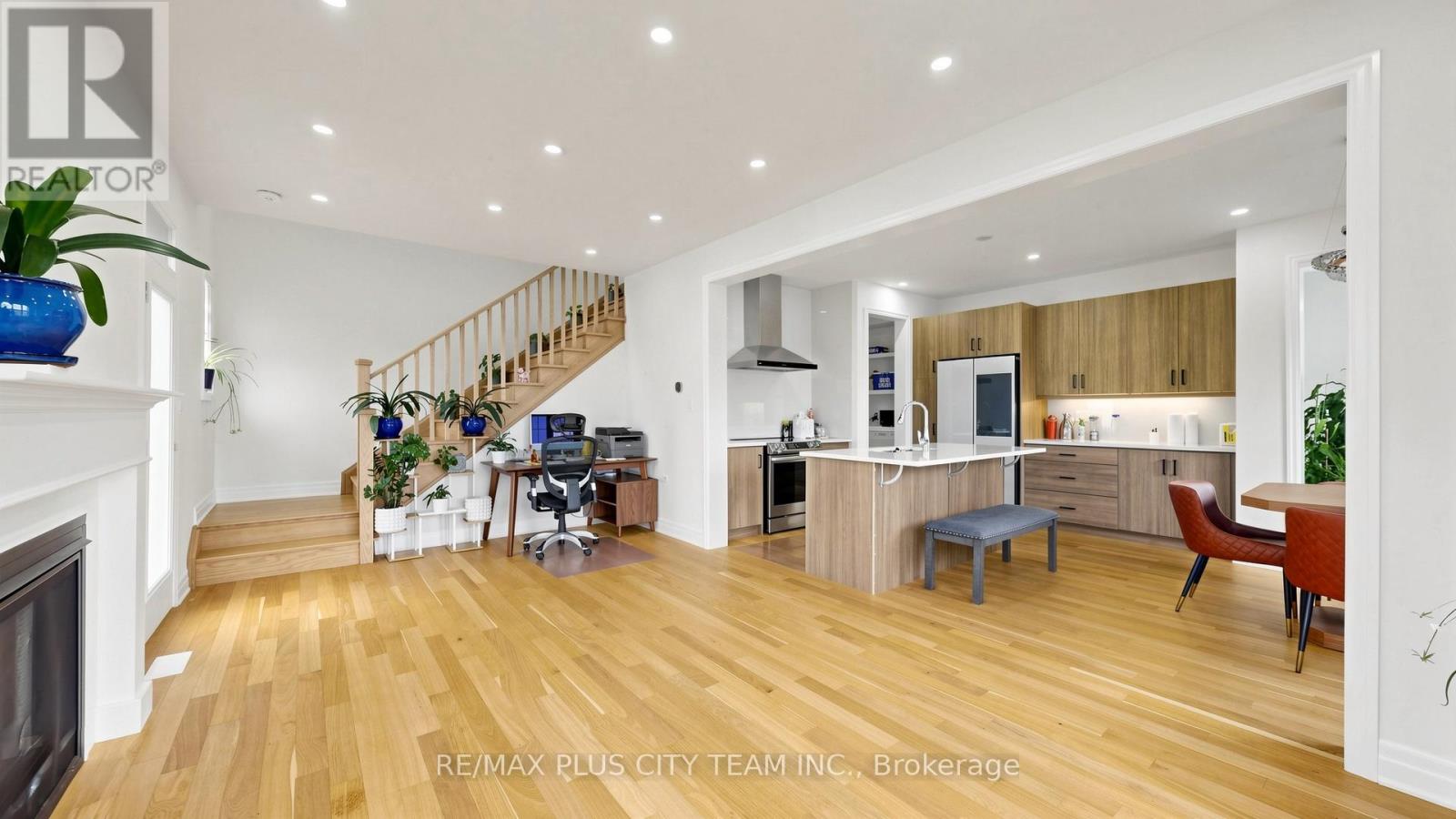 1 George Roman Avenue, Markham, Ontario  L6C 3L9 - Photo 8 - N13097428