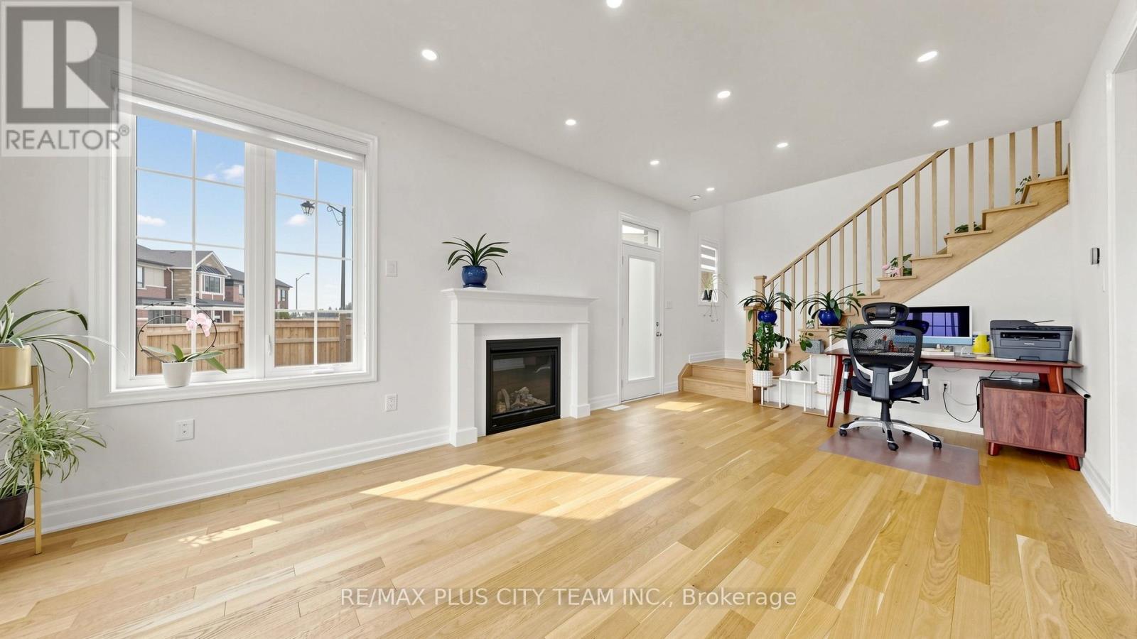 1 George Roman Avenue, Markham, Ontario  L6C 3L9 - Photo 6 - N13097428