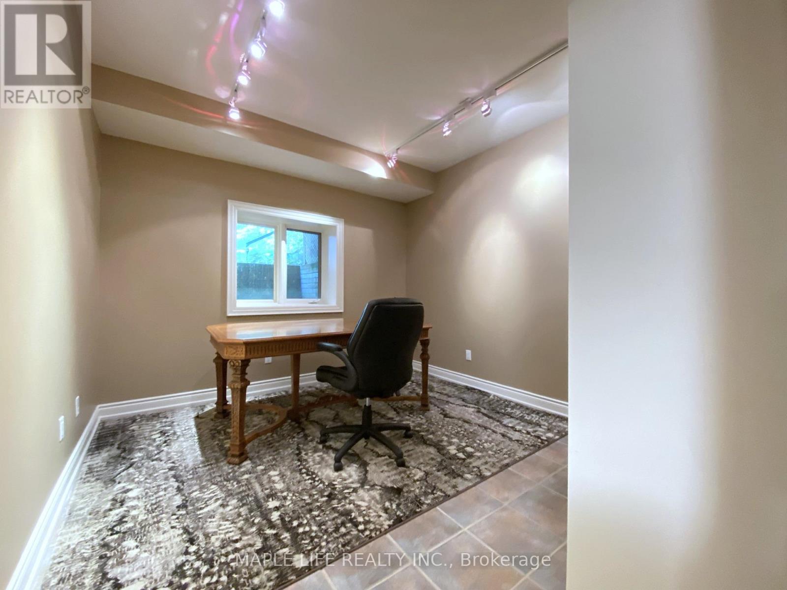 8 Crete Court, Toronto, Ontario  M3C 2N6 - Photo 36 - C13111266