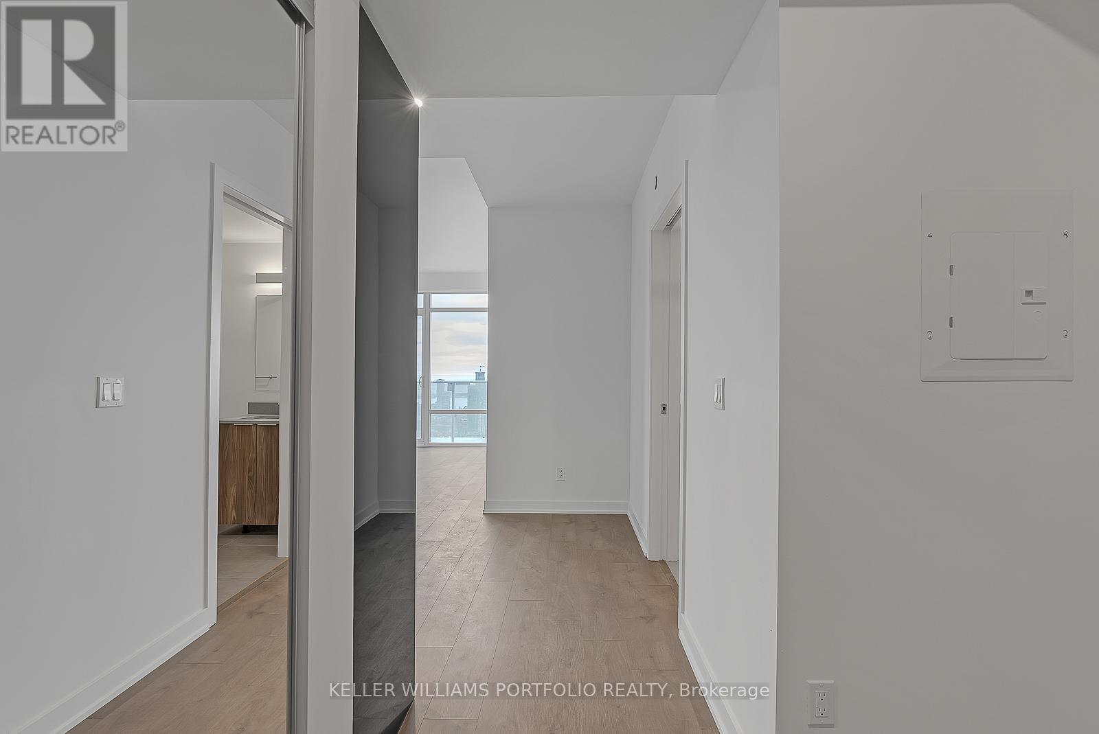 5209 - 501 YONGE STREET, Toronto, Ontario