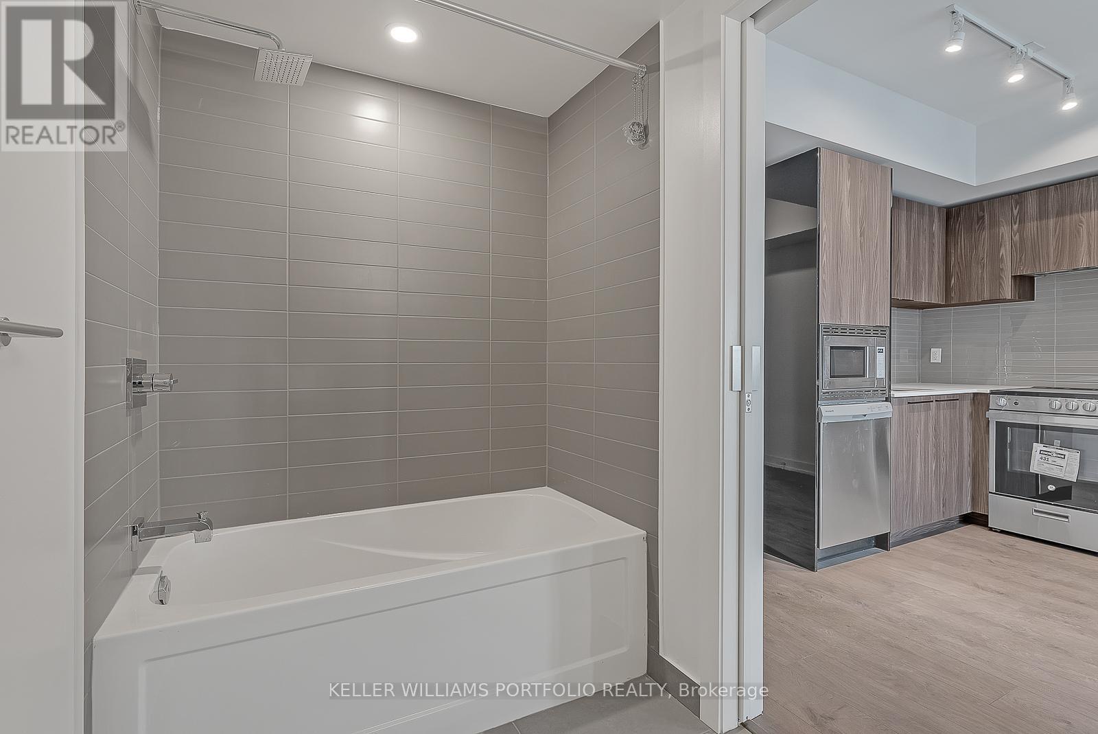 5209 - 501 Yonge Street, Toronto, Ontario  M4Y 0G8 - Photo 3 - C13111292