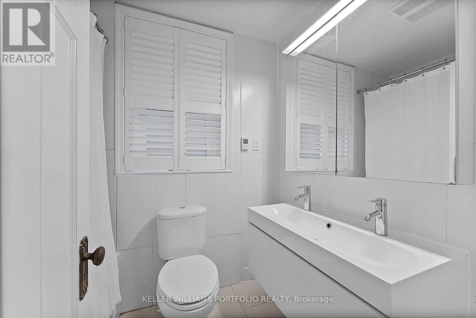 145 Glengrove Avenue W, Toronto, Ontario  M4R 1P1 - Photo 36 - C13111336