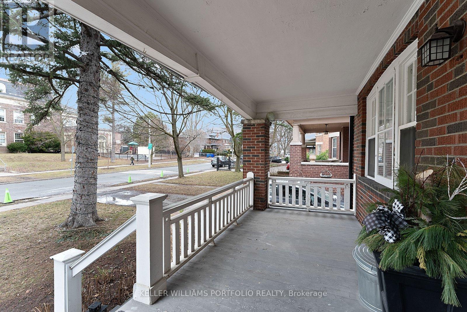 145 Glengrove Avenue W, Toronto, Ontario  M4R 1P1 - Photo 4 - C13111336