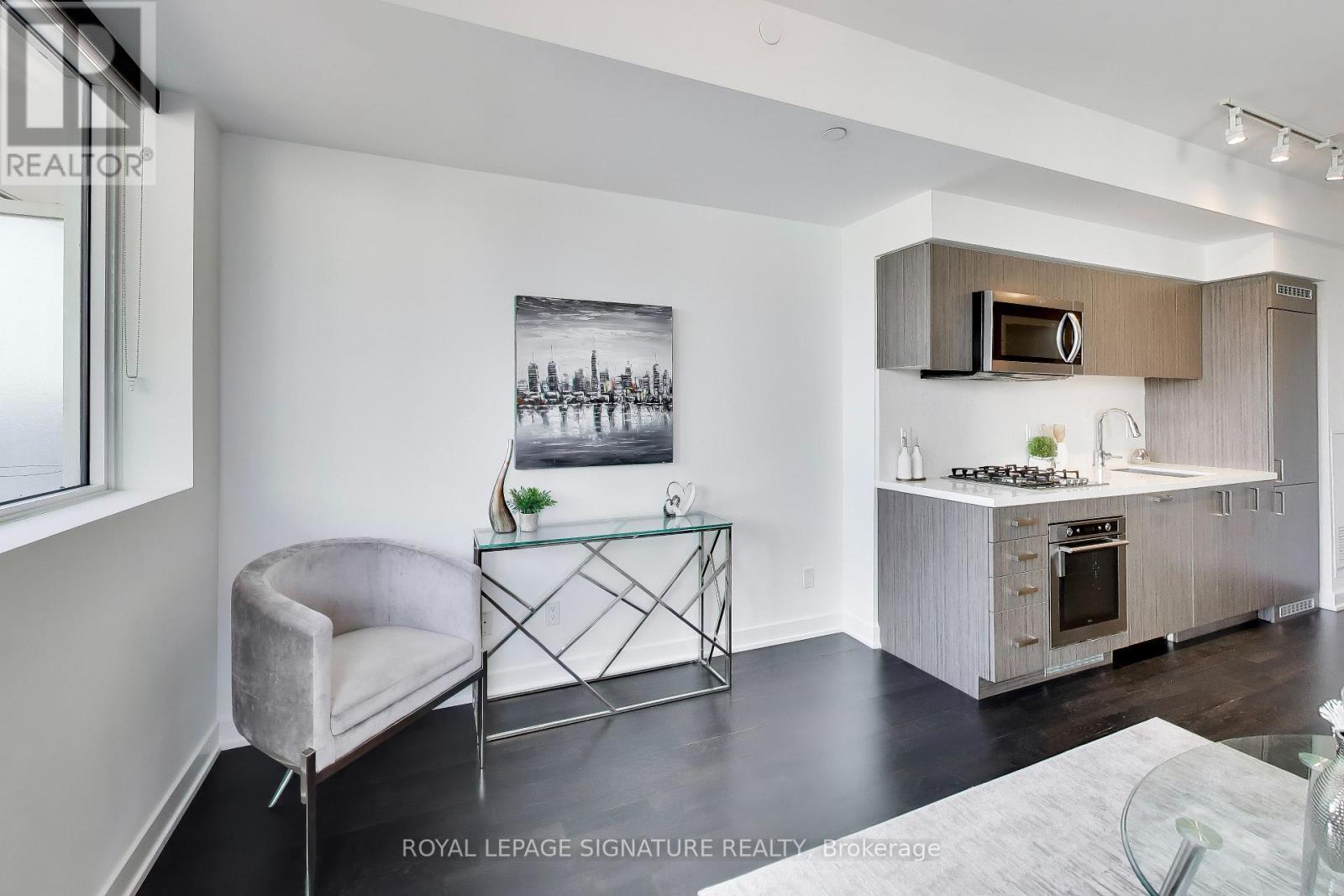 501 - 501 St Clair Avenue W, Toronto, Ontario  M5P 0A2 - Photo 6 - C13111342