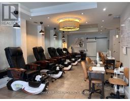 3887 BATHURST STREET, Toronto, Ontario