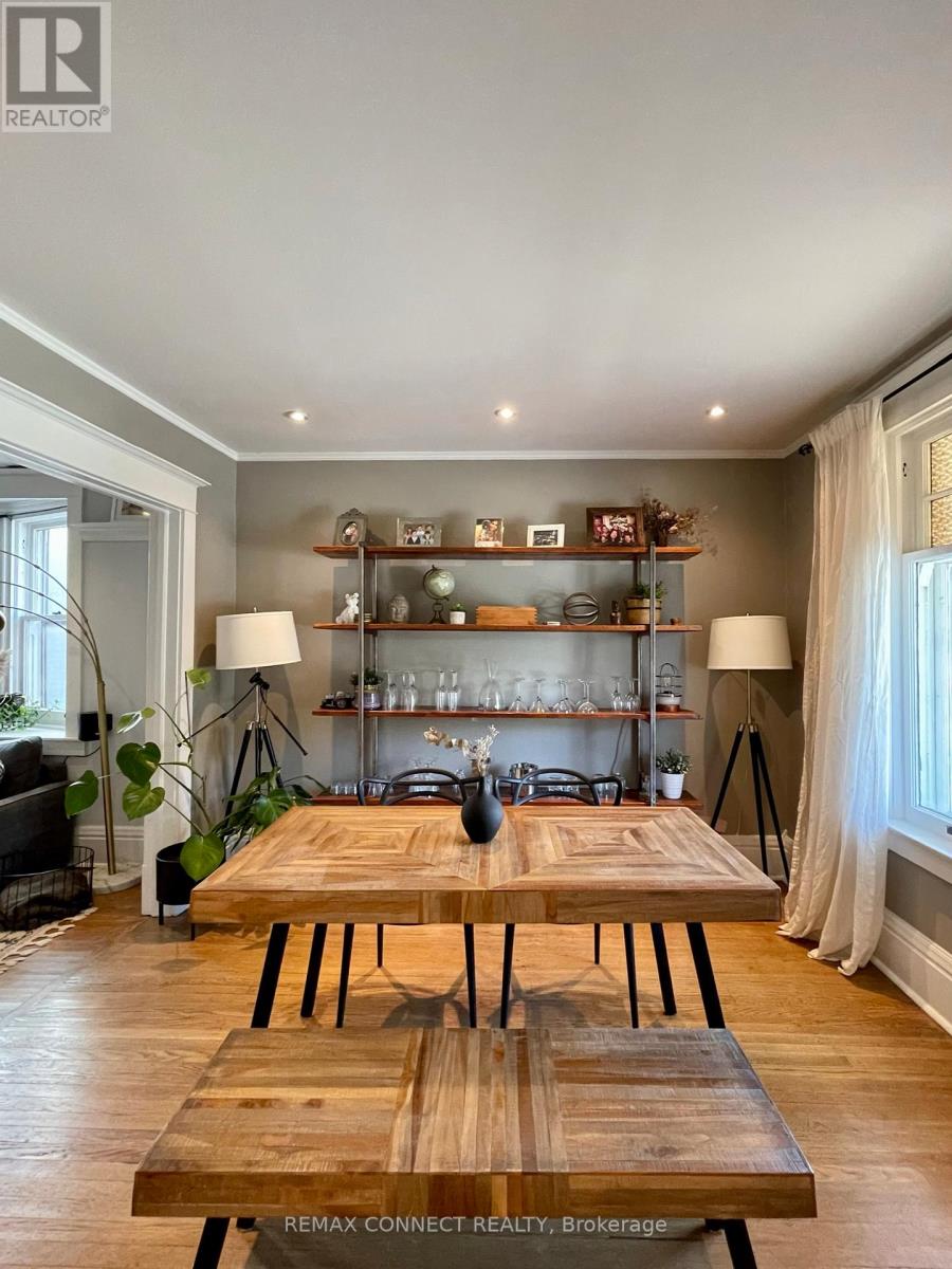 Main - 264 Sterling Road, Toronto, Ontario  M6R 2B9 - Photo 3 - C13111408