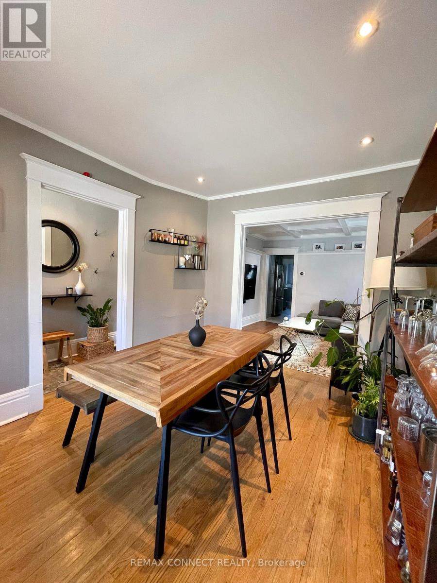 Main - 264 Sterling Road, Toronto, Ontario  M6R 2B9 - Photo 4 - C13111408