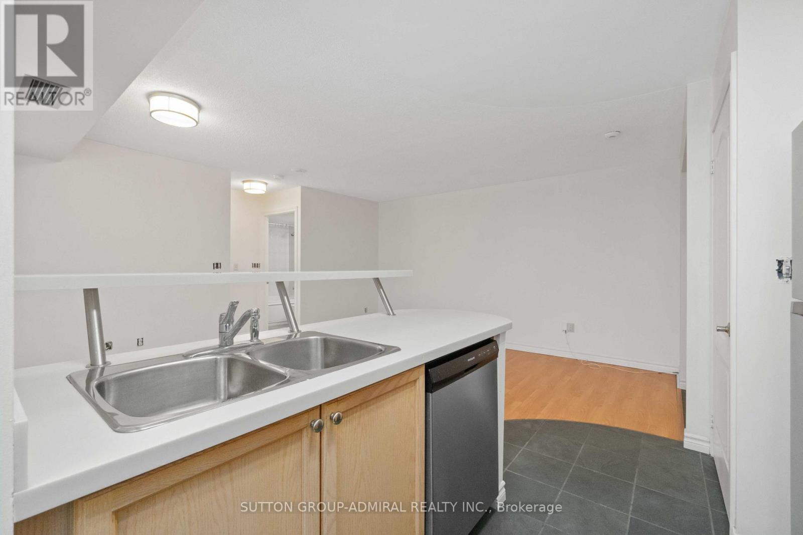 601 - 30 Hayden Street, Toronto, Ontario  M4Y 3B8 - Photo 2 - C13111418