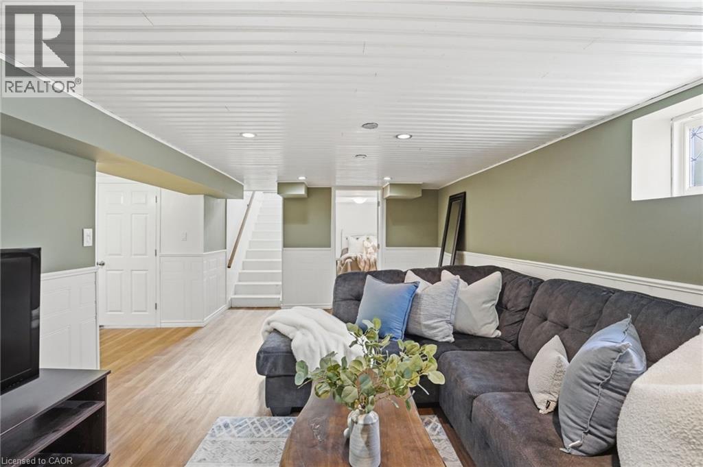 23 Mcmaster Avenue, Dundas, Ontario  L9H 4M6 - Photo 34 - 40829047