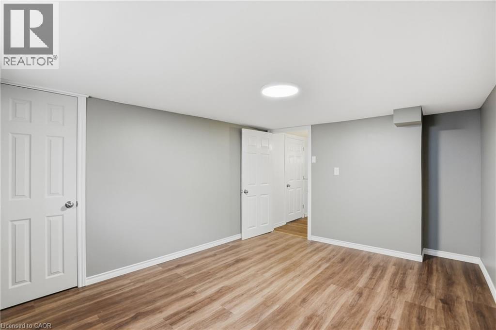 23 Mcmaster Avenue, Dundas, Ontario  L9H 4M6 - Photo 38 - 40829047