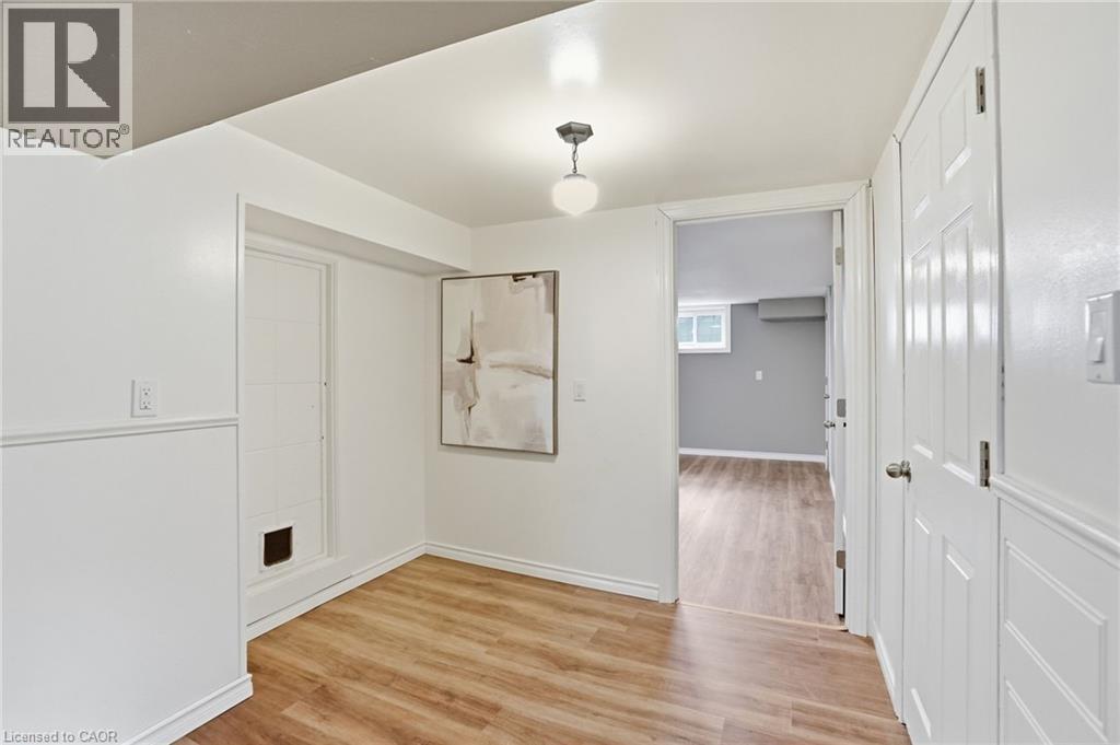 23 Mcmaster Avenue, Dundas, Ontario  L9H 4M6 - Photo 37 - 40829047