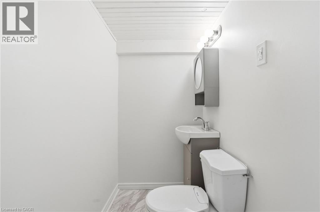 23 Mcmaster Avenue, Dundas, Ontario  L9H 4M6 - Photo 39 - 40829047