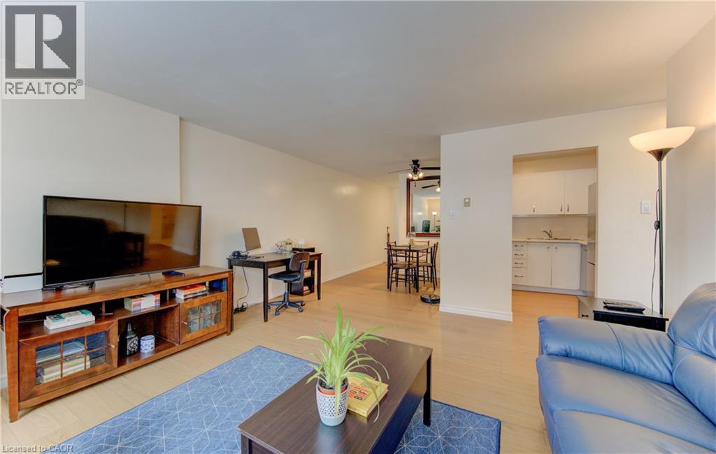 65 Highland Crescent Unit# 204, Kitchener, Ontario  N2M 5M8 - Photo 3 - 40829071