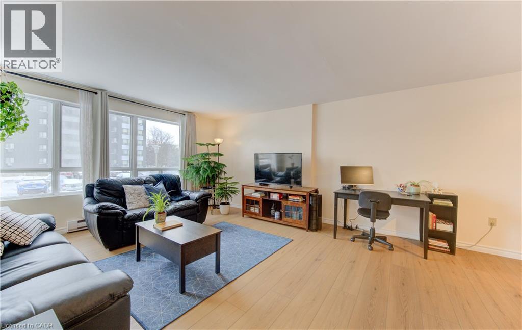 65 Highland Crescent Unit# 204, Kitchener, Ontario  N2M 5M8 - Photo 2 - 40829071