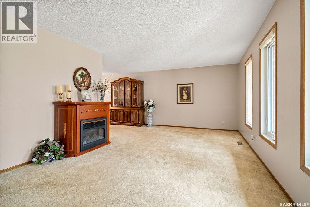 287 Hodgins Crescent N, Regina, Saskatchewan  S4X 2T2 - Photo 10 - SK035574