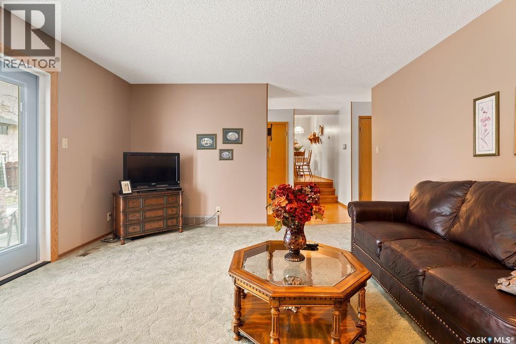287 Hodgins Crescent N, Regina, Saskatchewan  S4X 2T2 - Photo 11 - SK035574
