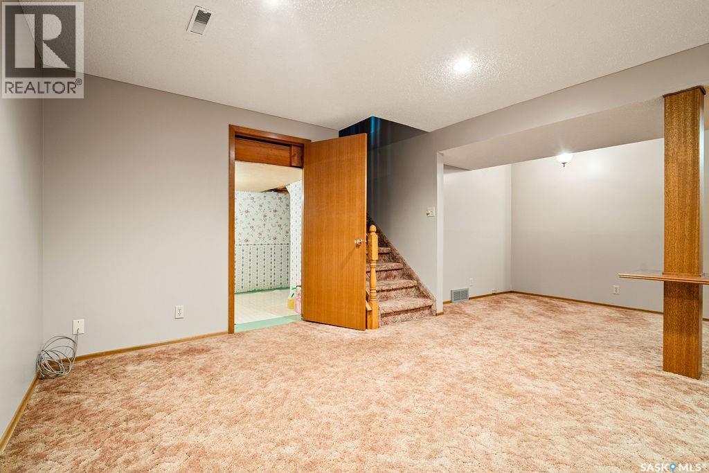 287 Hodgins Crescent N, Regina, Saskatchewan  S4X 2T2 - Photo 35 - SK035574