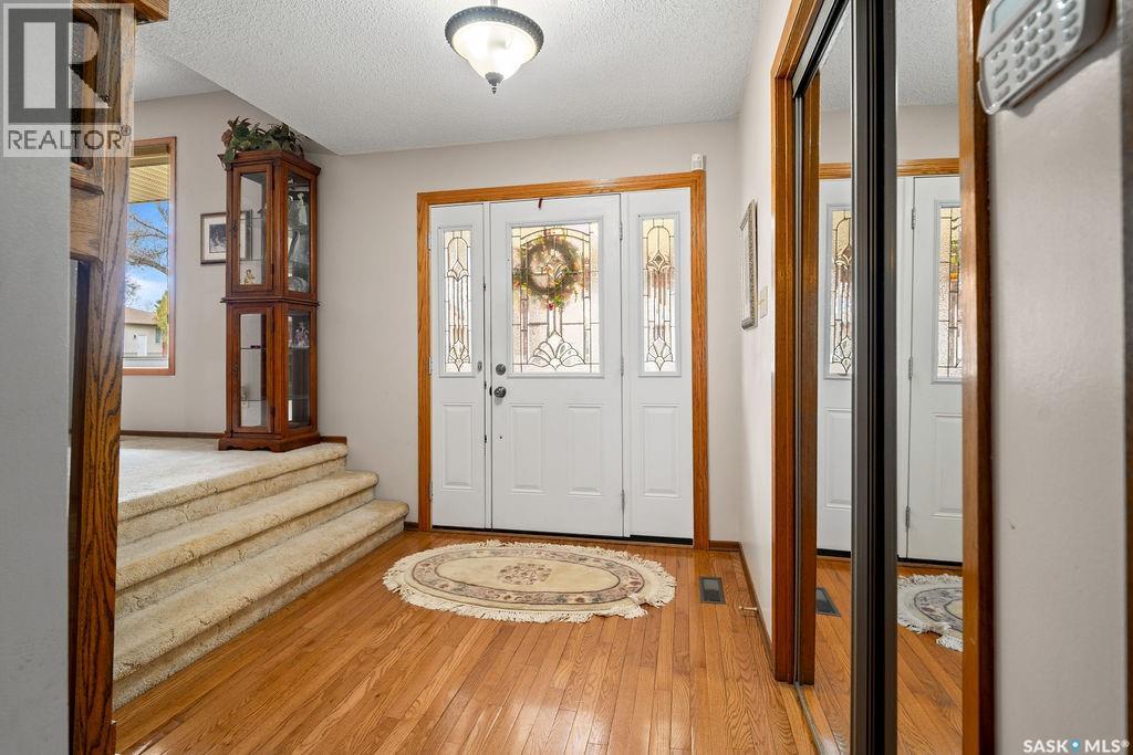 287 Hodgins Crescent N, Regina, Saskatchewan  S4X 2T2 - Photo 5 - SK035574