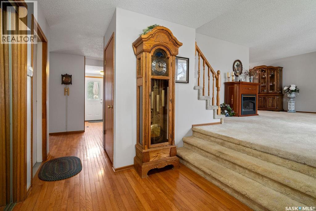287 Hodgins Crescent N, Regina, Saskatchewan  S4X 2T2 - Photo 7 - SK035574